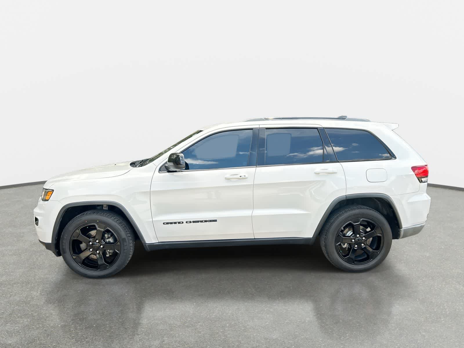 Thumbnail: 2019 Jeep Grand Cherokee - 4