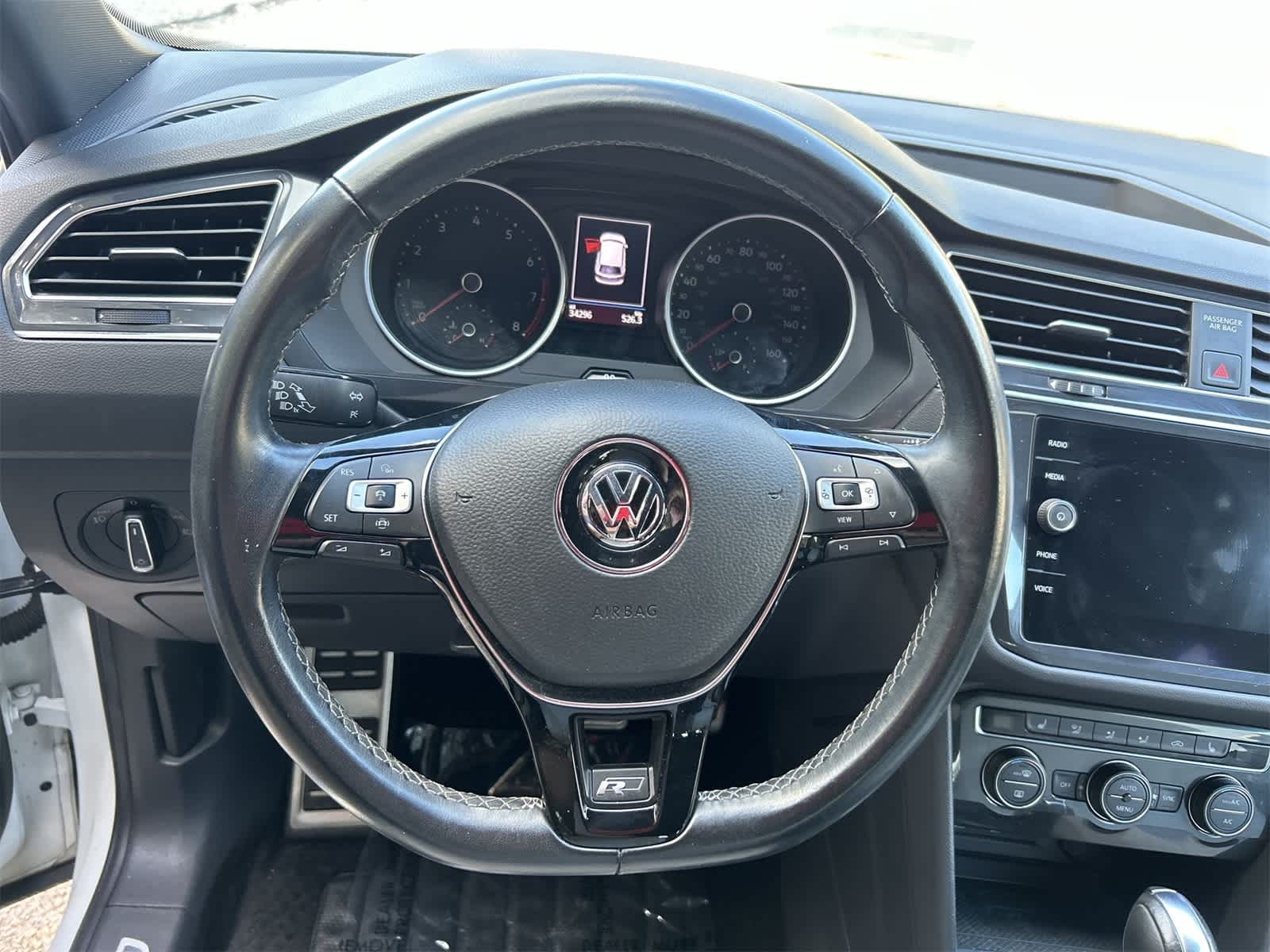 Thumbnail: 2021 Volkswagen Tiguan - 15