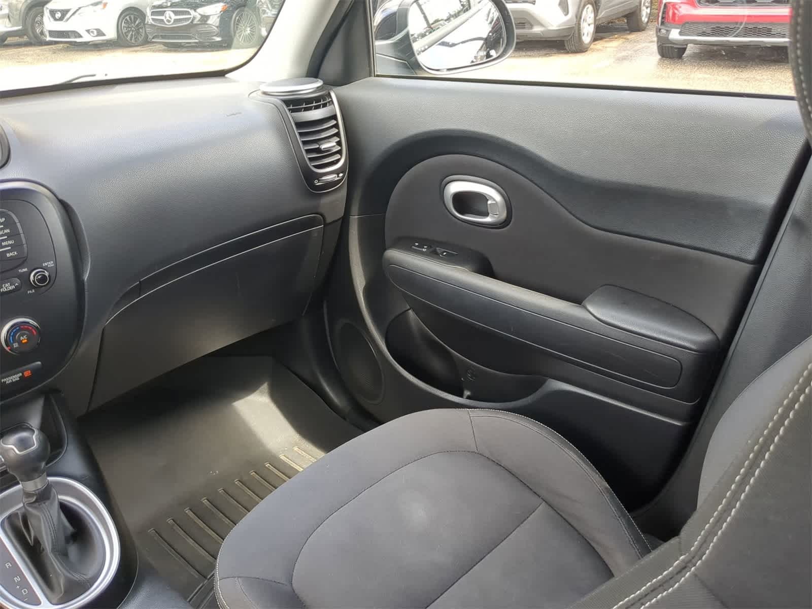 Thumbnail: 2015 Kia Soul - 17