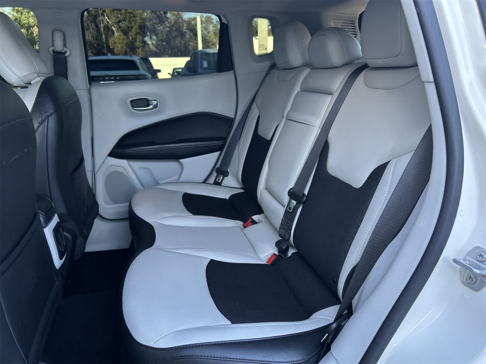 Thumbnail: 2019 Jeep Compass - 13