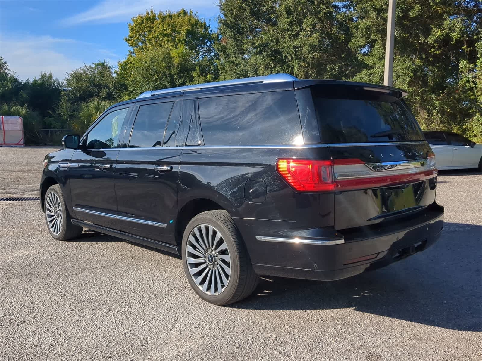 Thumbnail: 2019 Lincoln Navigator L - 4