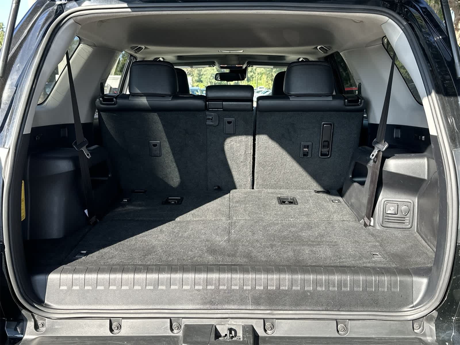 Thumbnail: 2022 Toyota 4Runner - 13