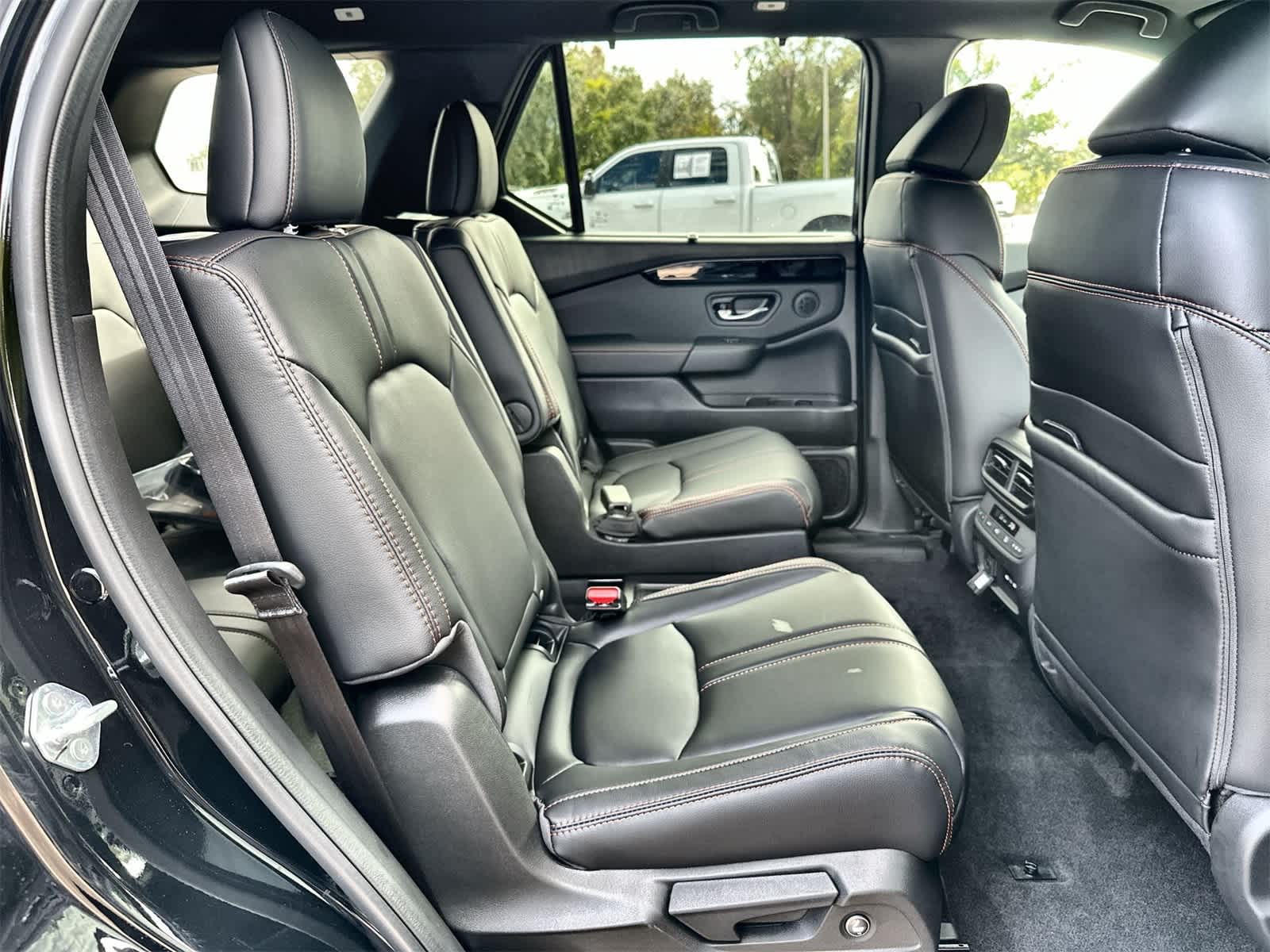 Thumbnail: 2025 Honda Pilot - 13