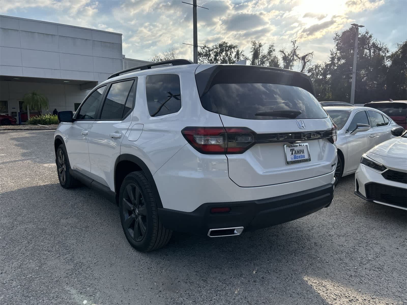 Thumbnail: 2025 Honda Pilot - 4