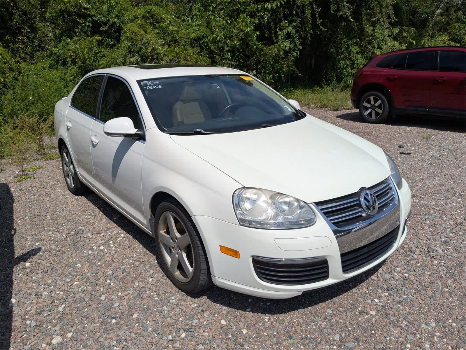 Thumbnail: 2010 Volkswagen Jetta - 3