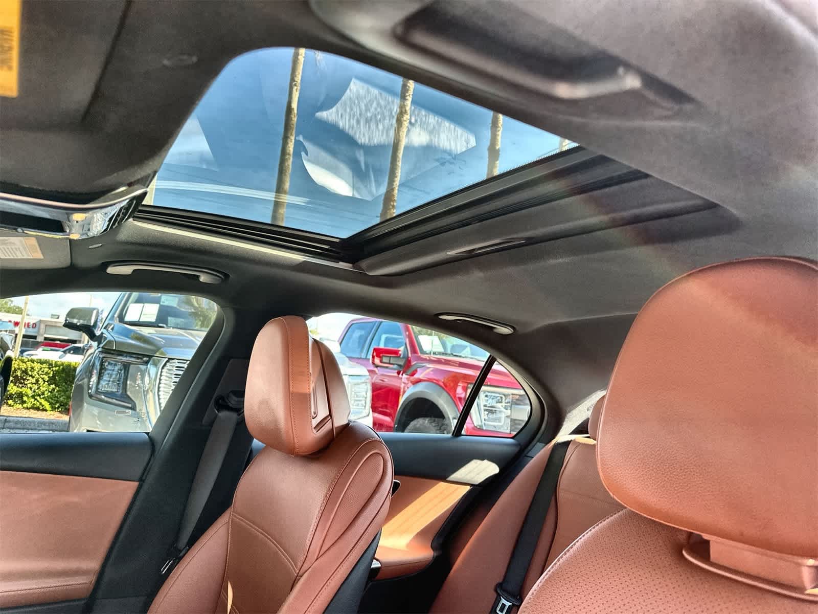 Thumbnail: 2023 Mercedes-Benz C-Class - 22