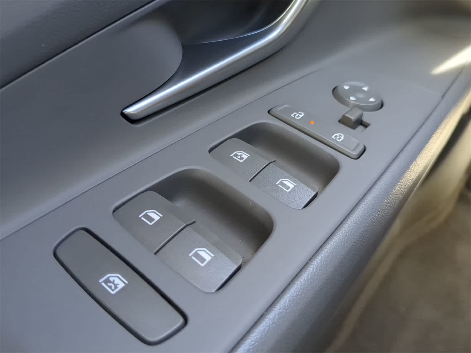 Thumbnail: 2024 Hyundai Elantra - 22