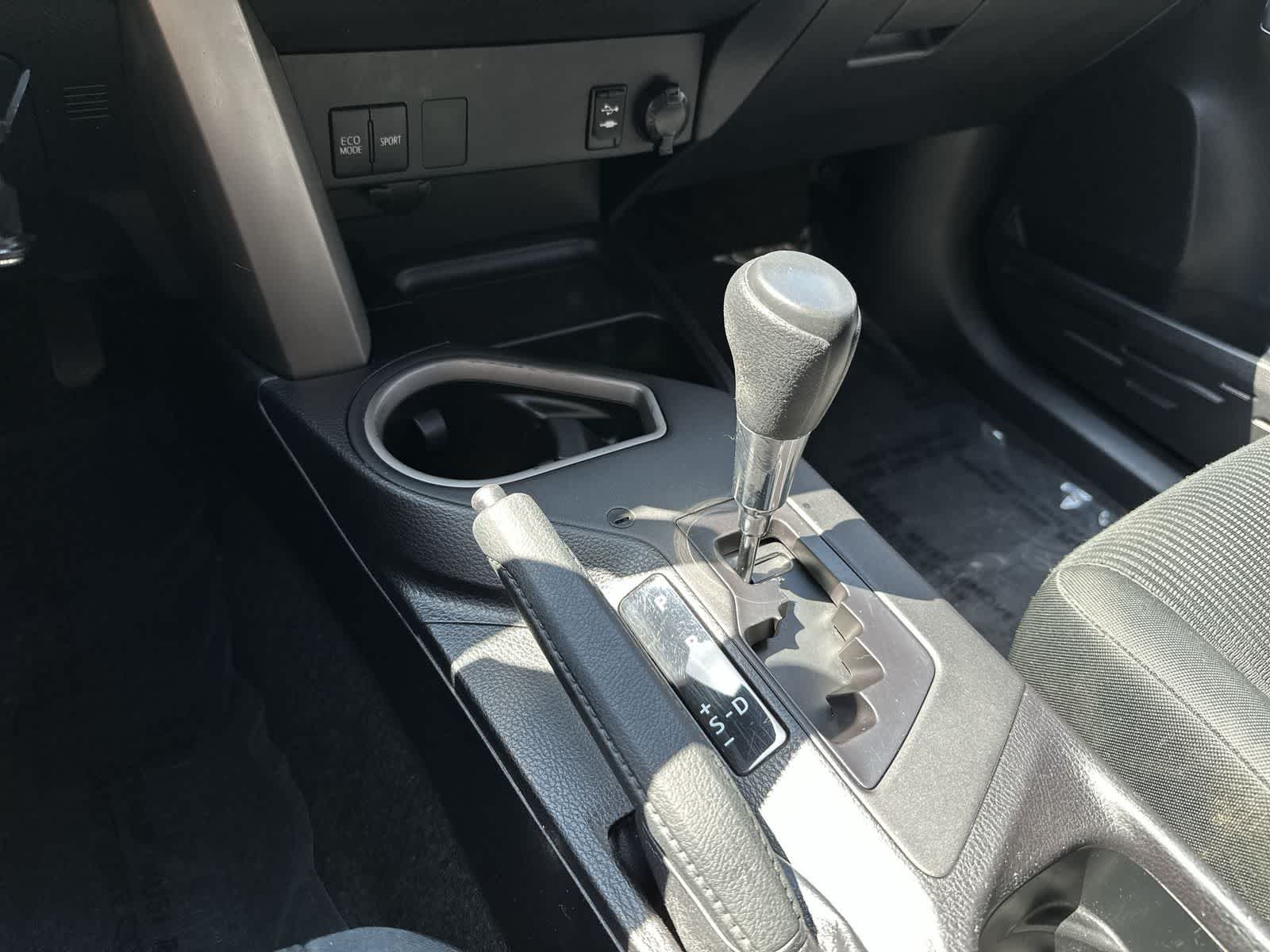 Thumbnail: 2016 Toyota RAV4 - 18