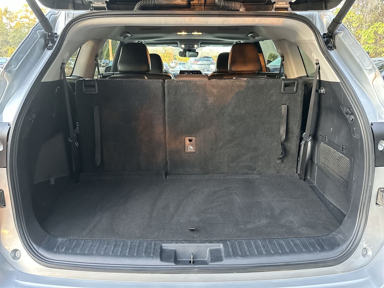 Thumbnail: 2024 Toyota Highlander - 19