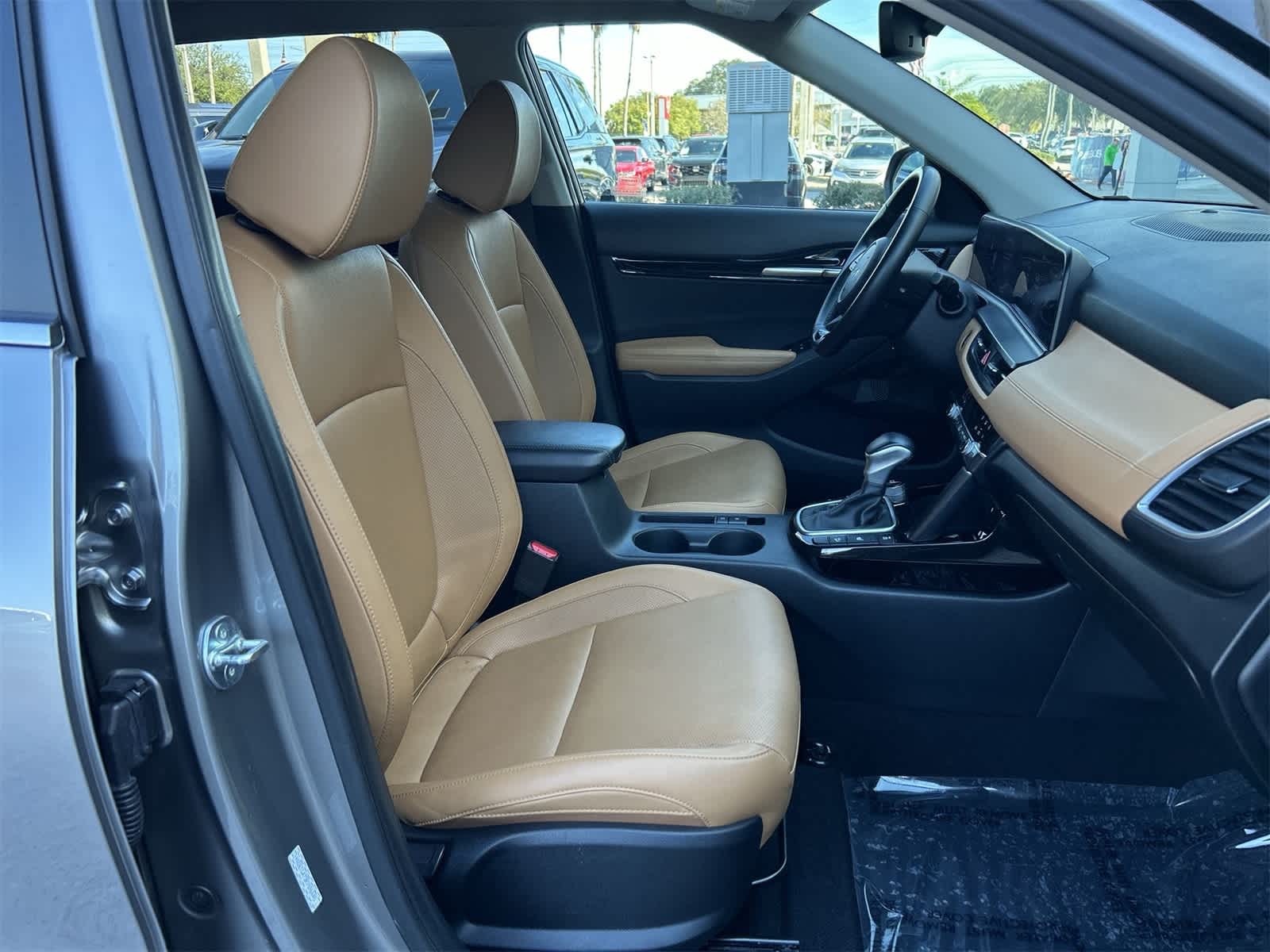 Thumbnail: 2024 Kia Seltos - 14