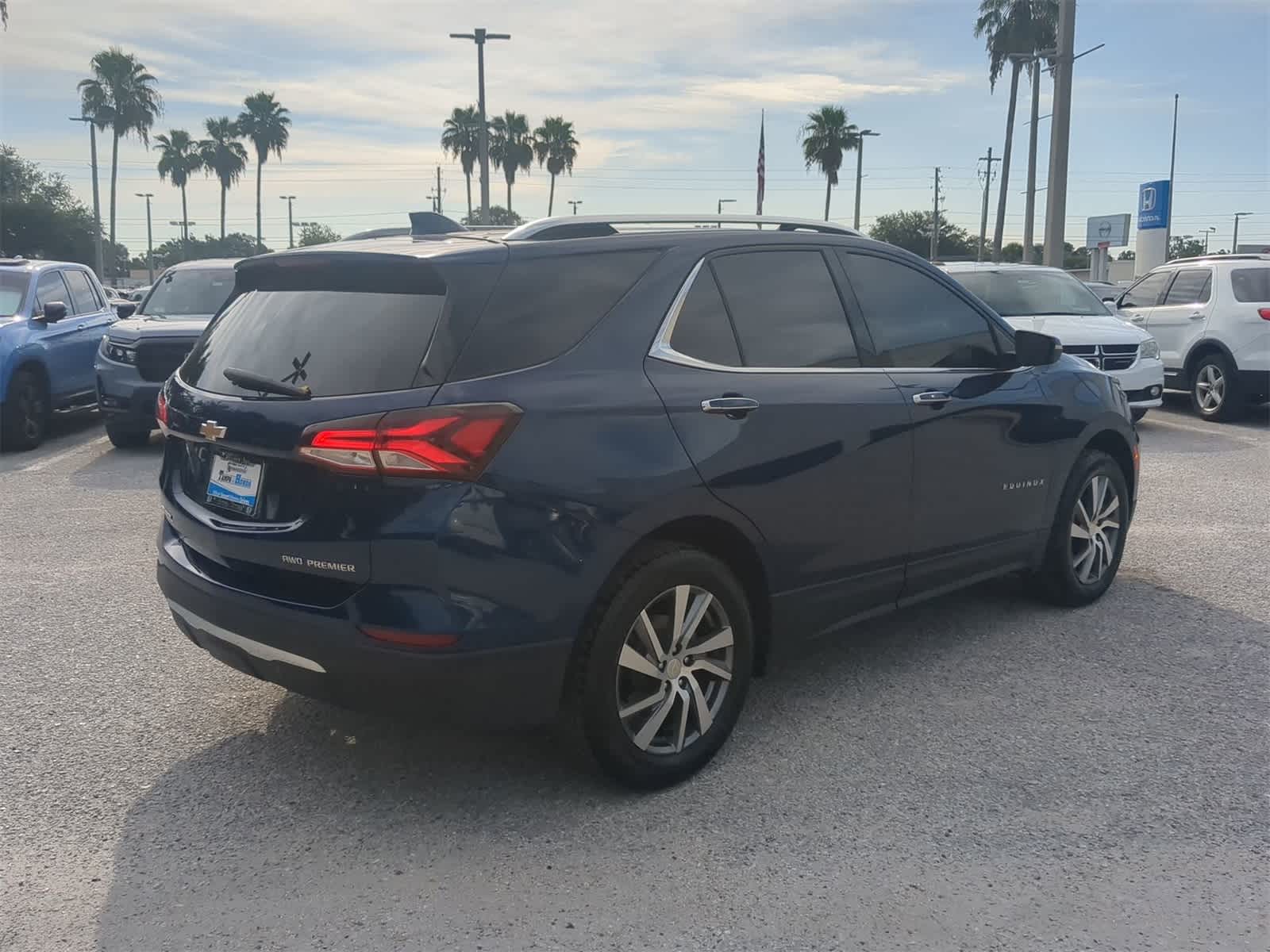 Thumbnail: 2022 Chevrolet Equinox - 6