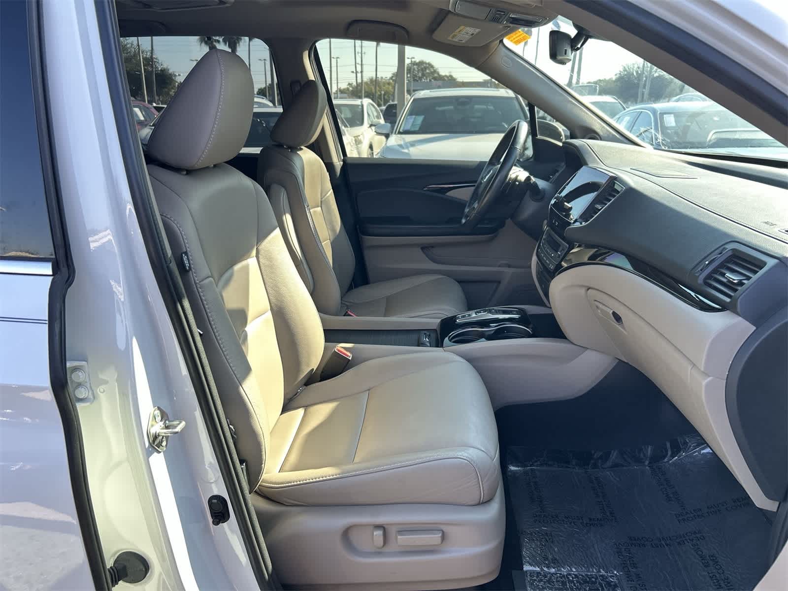 Thumbnail: 2020 Honda Pilot - 14