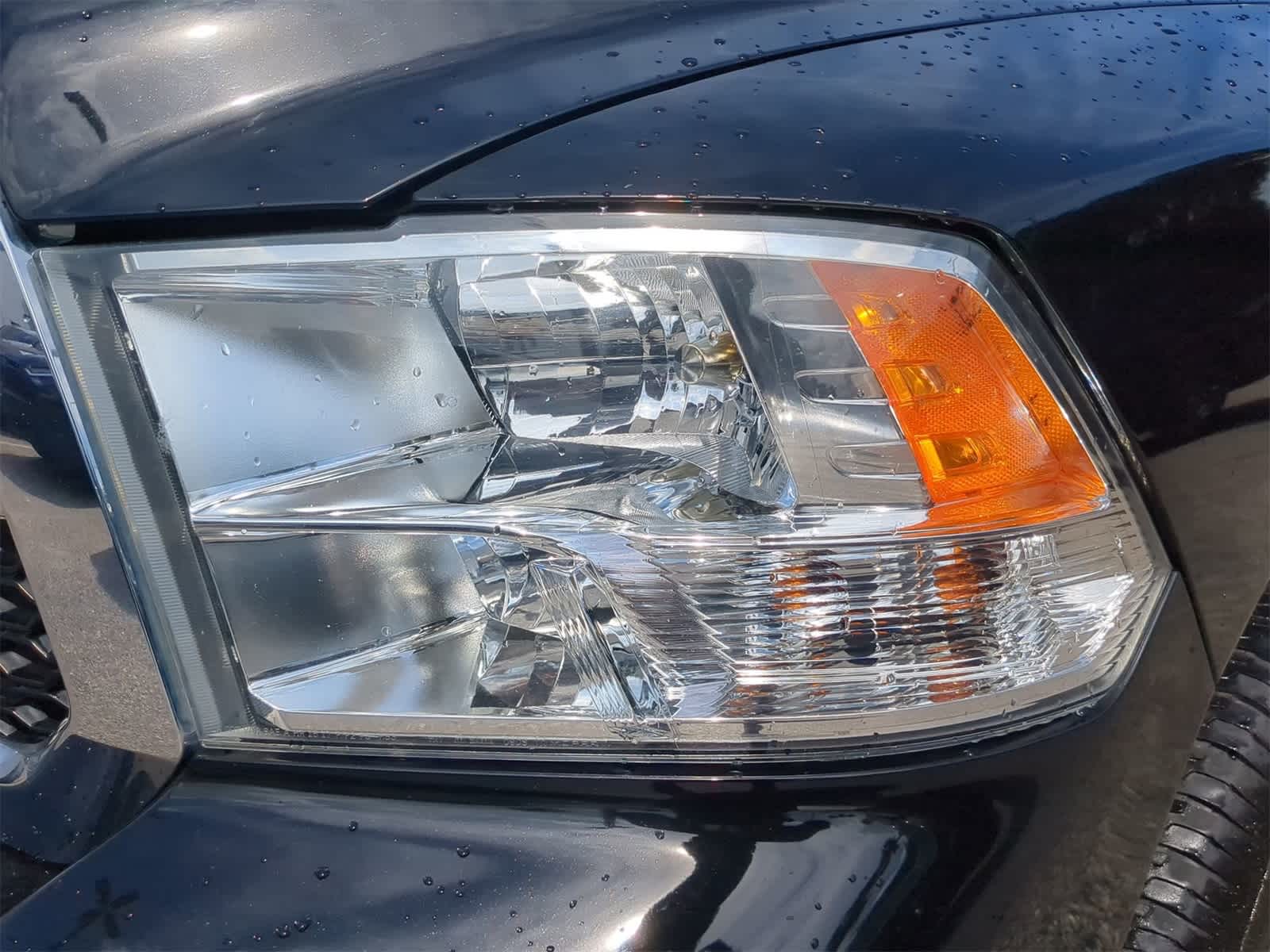 Thumbnail: 2020 RAM 1500 Classic - 10