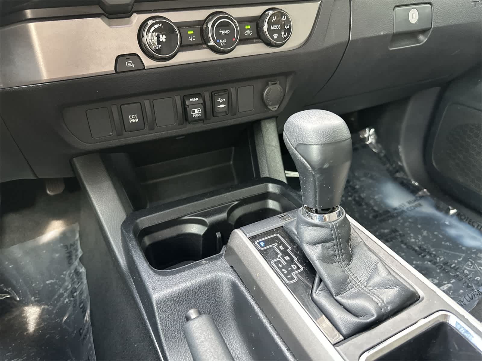 Thumbnail: 2018 Toyota Tacoma - 17