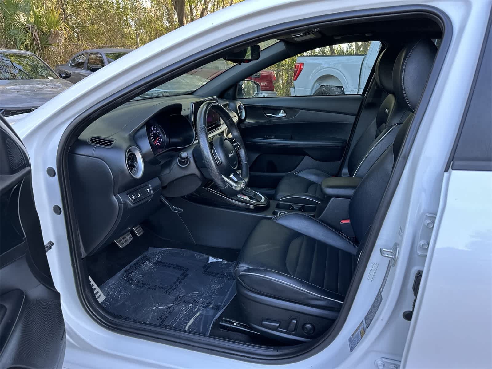 Thumbnail: 2023 Kia Forte - 10