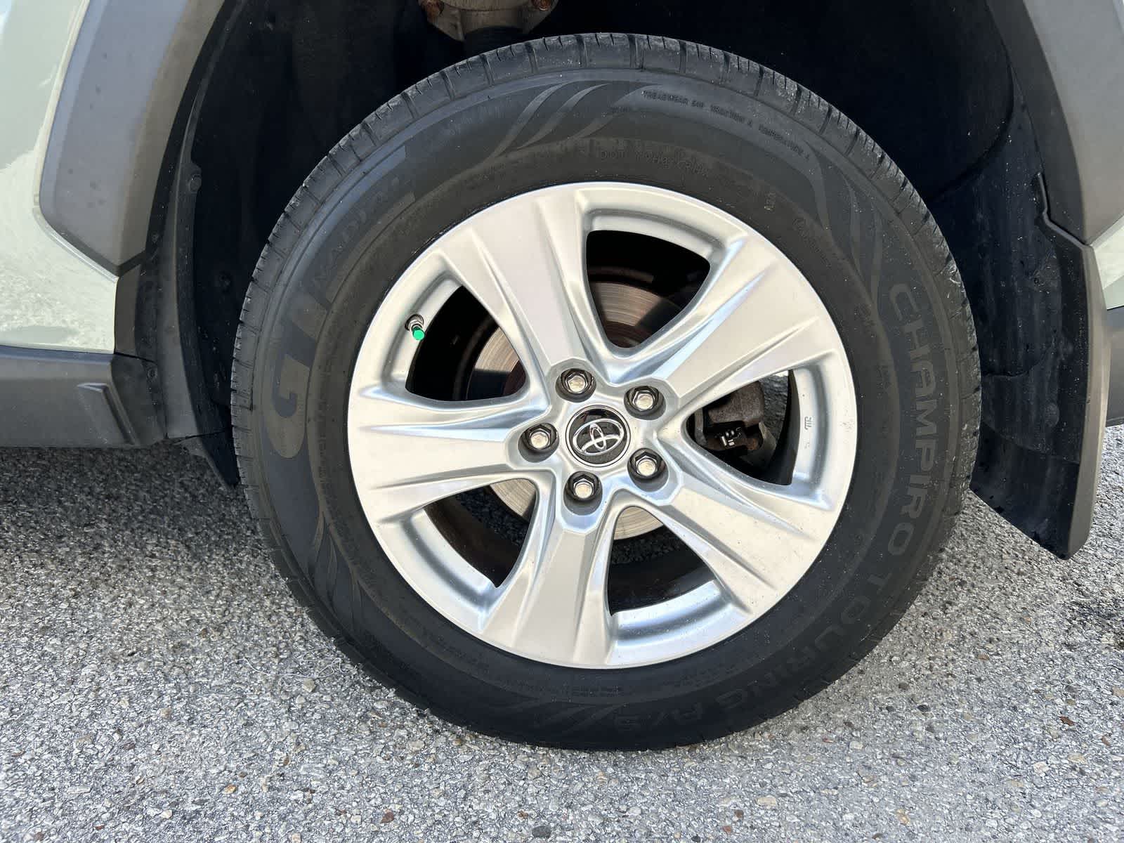 Thumbnail: 2019 Toyota RAV4 - 7