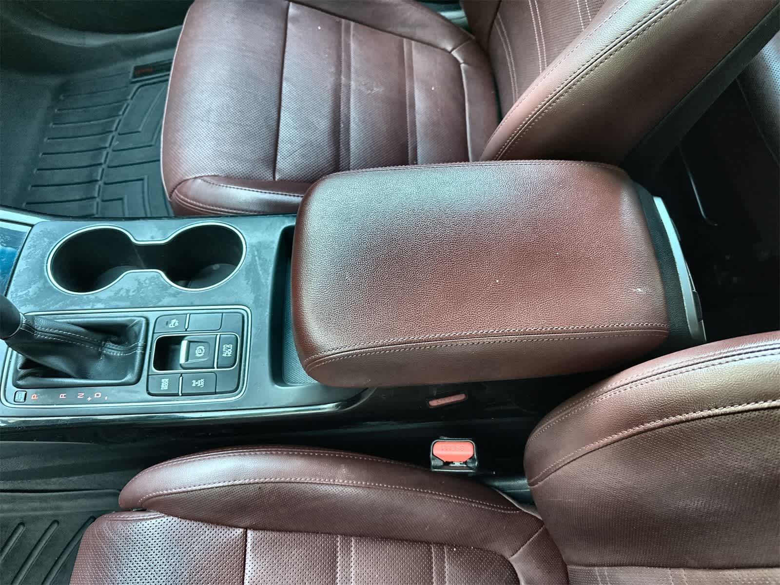 Thumbnail: 2018 Kia Sorento - 16