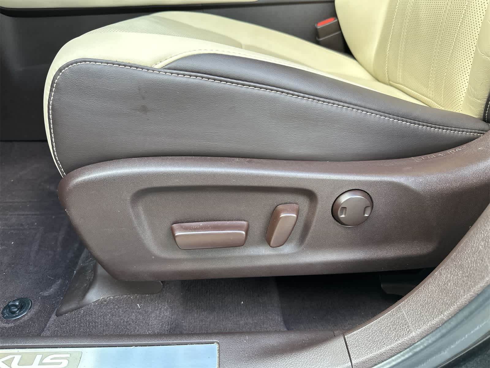 Thumbnail: 2019 Lexus RX - 6