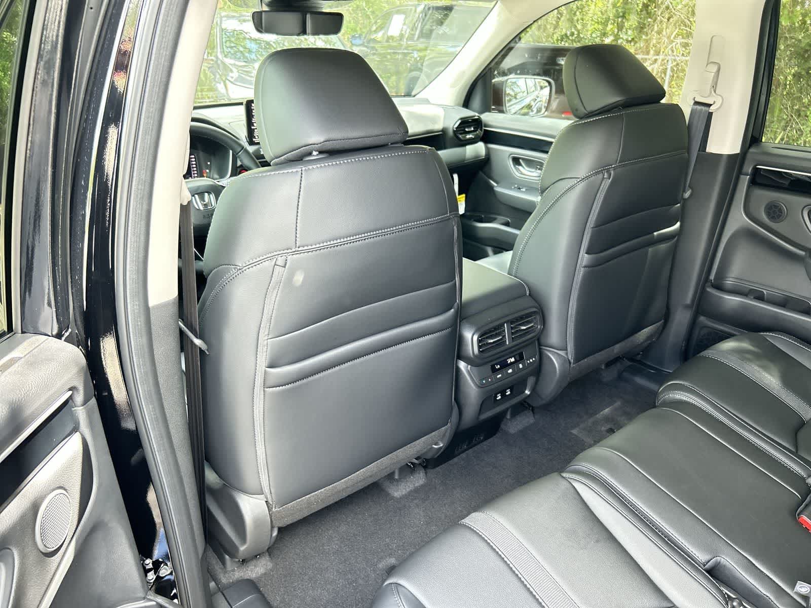 Thumbnail: 2026 Honda Pilot - 12