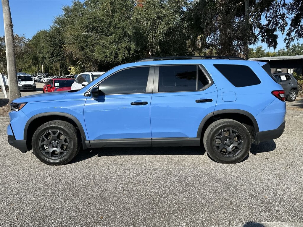 Used 2024 Honda Pilot TrailSport SUV