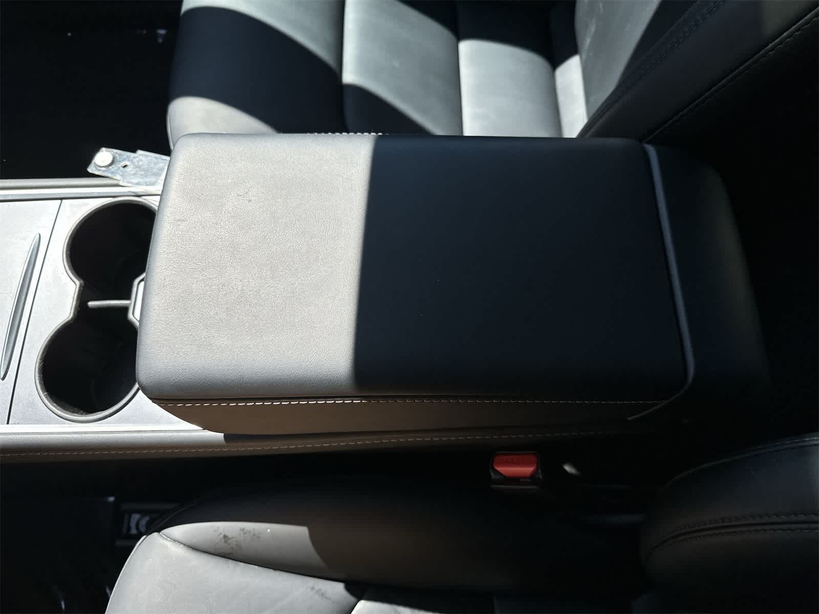 Thumbnail: 2024 Tesla Model Y - 21