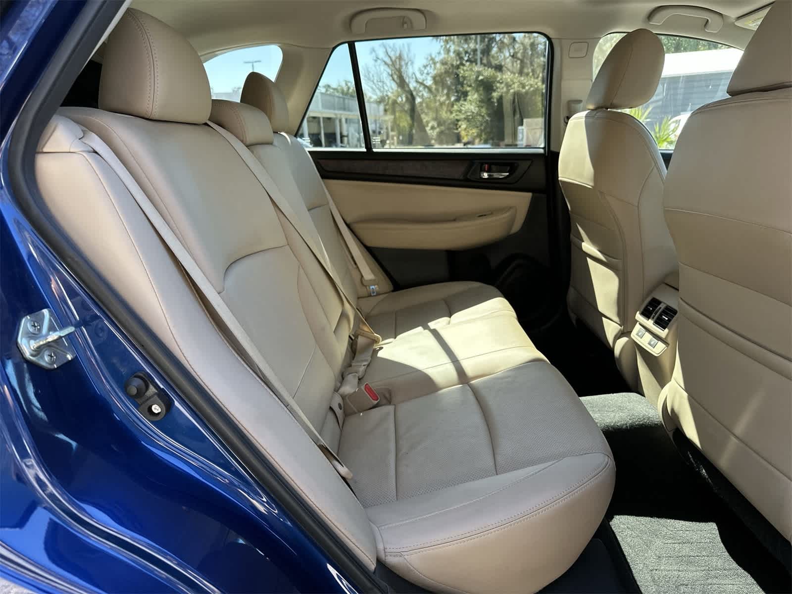 Thumbnail: 2016 Subaru Outback - 12