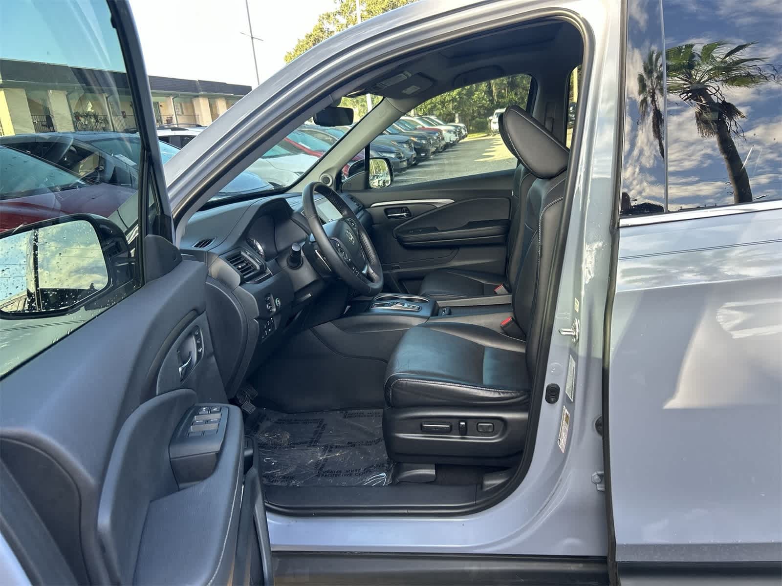 Thumbnail: 2023 Honda Ridgeline - 2