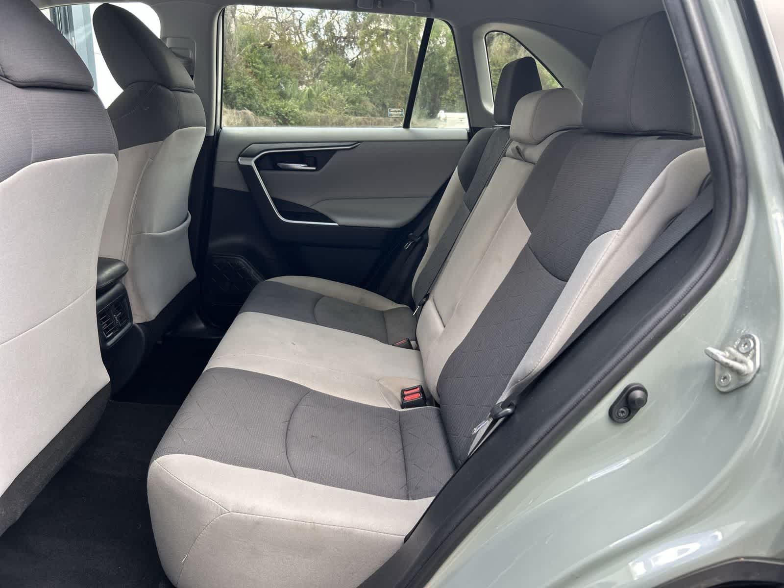 Thumbnail: 2019 Toyota RAV4 - 15