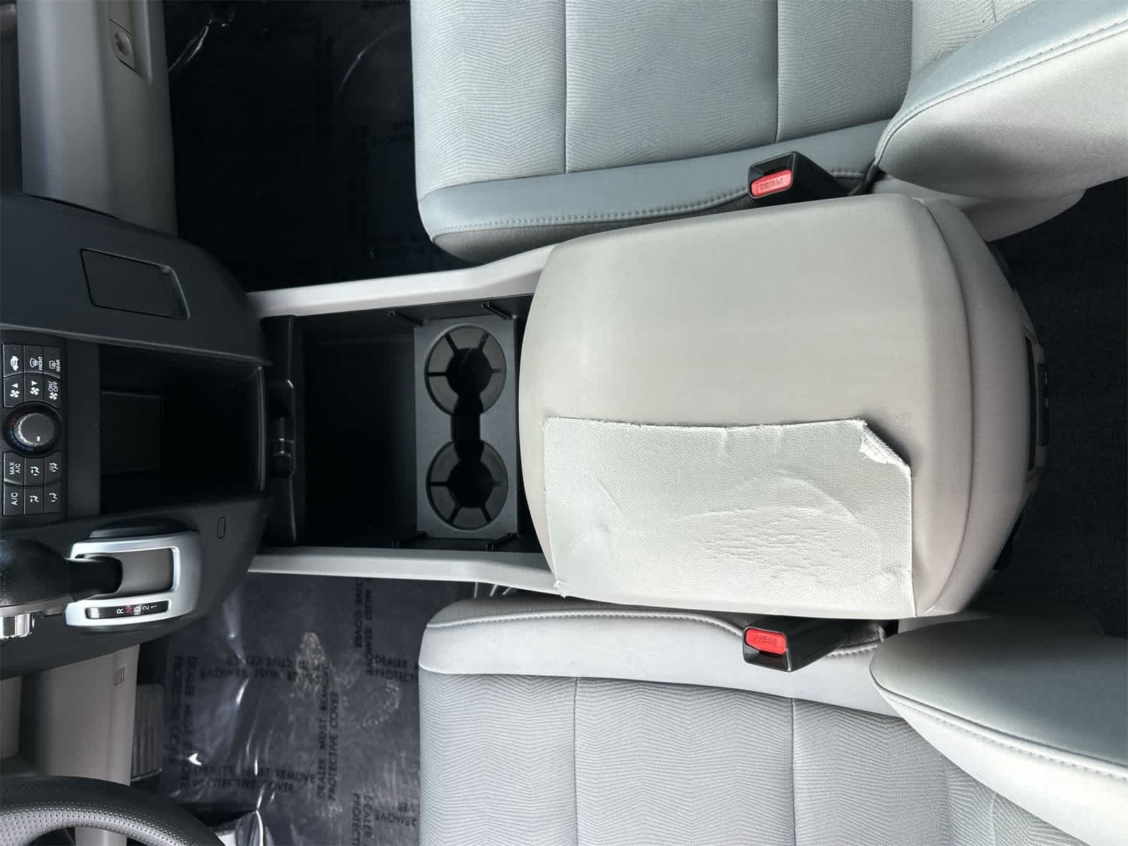 Thumbnail: 2011 Honda Pilot - 16