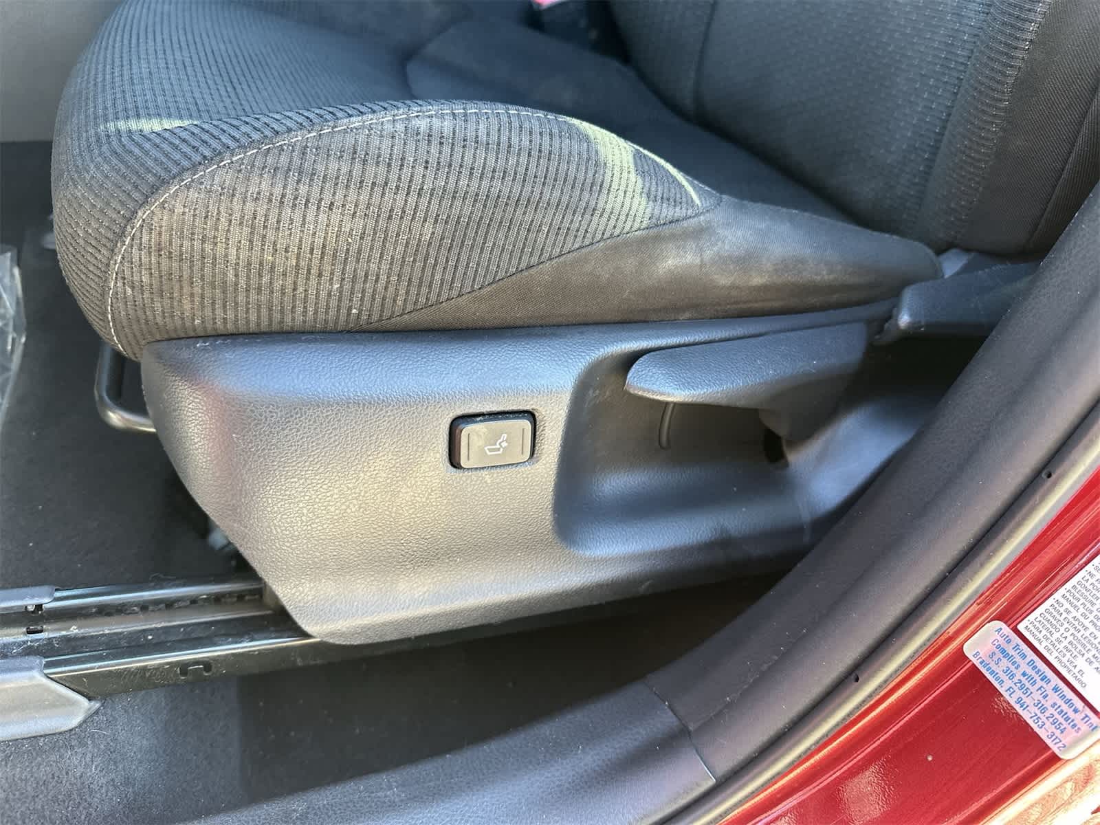 Thumbnail: 2018 Toyota C-HR - 6