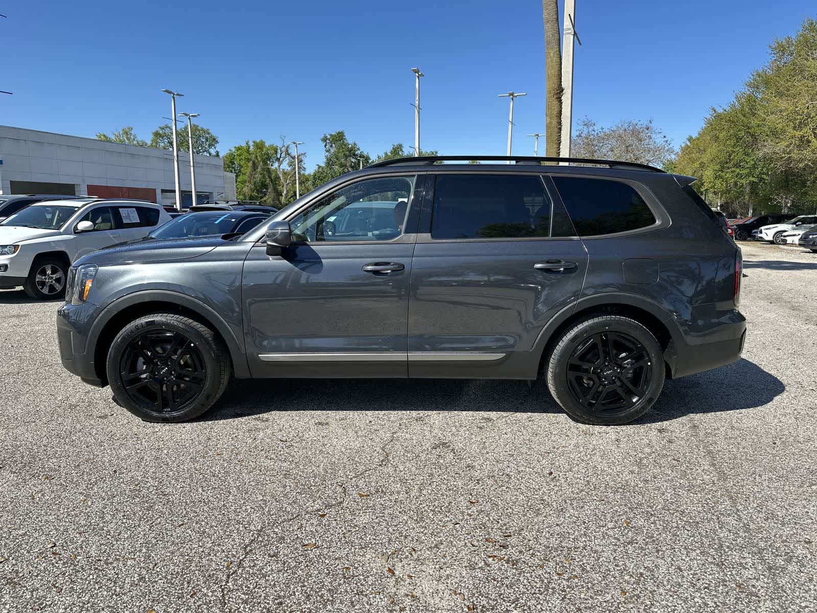 Thumbnail: 2023 Kia Telluride - 4