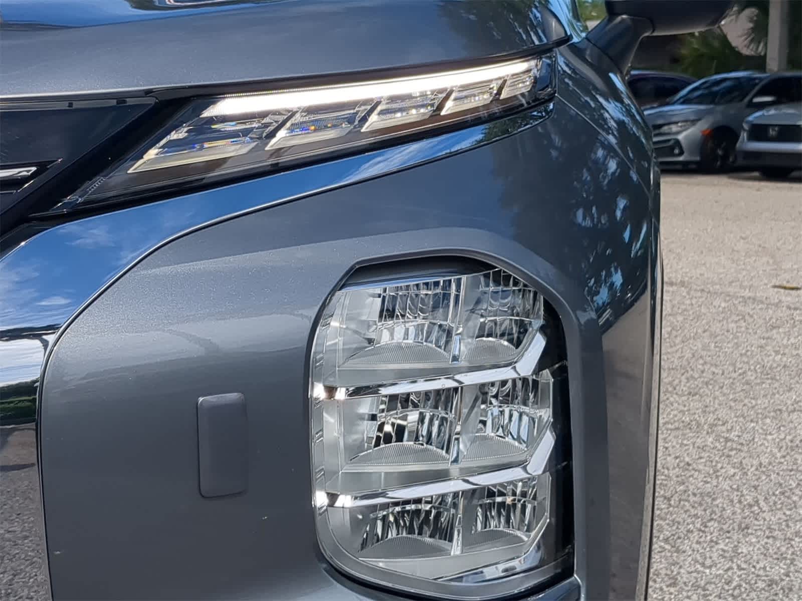 Thumbnail: 2024 Mitsubishi Outlander - 10