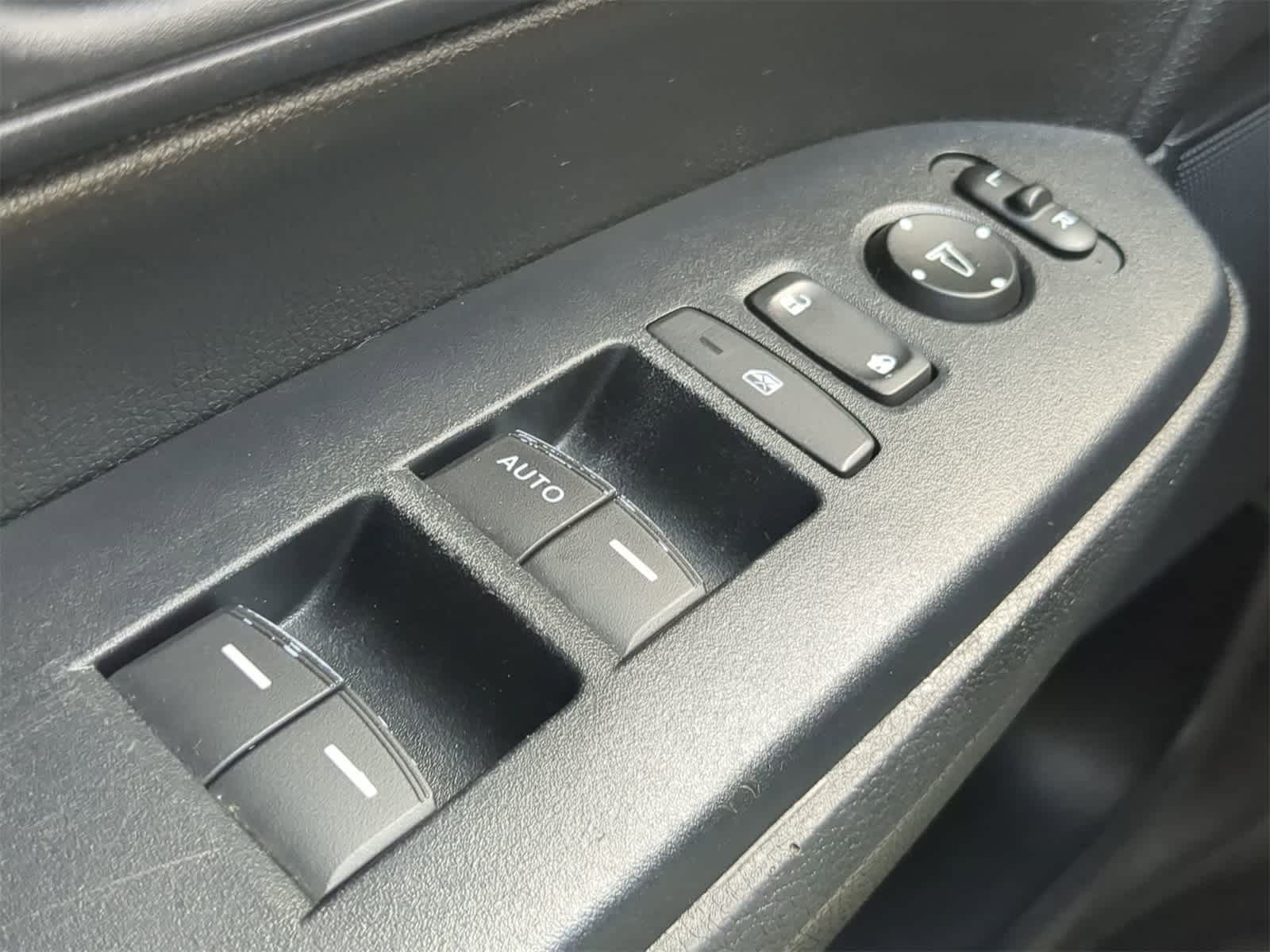 Thumbnail: 2019 Honda CR-V - 21