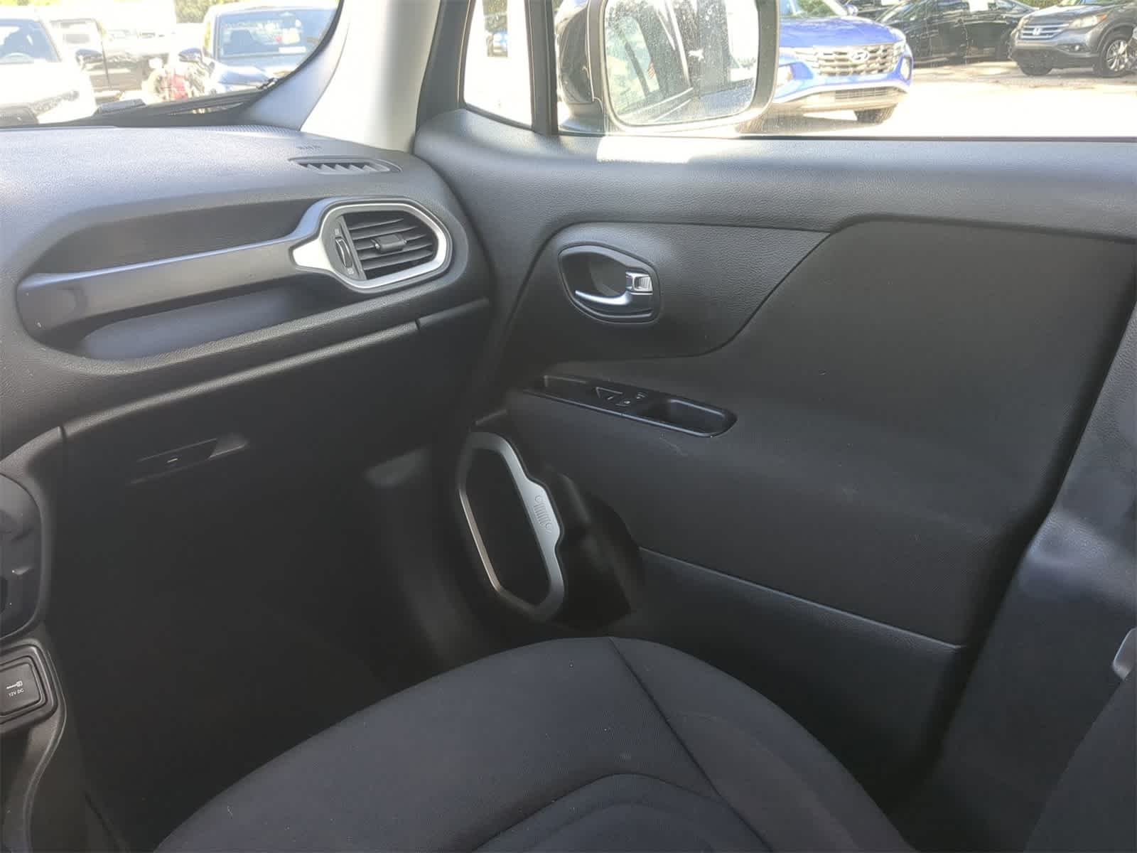 Thumbnail: 2021 Jeep Renegade - 16