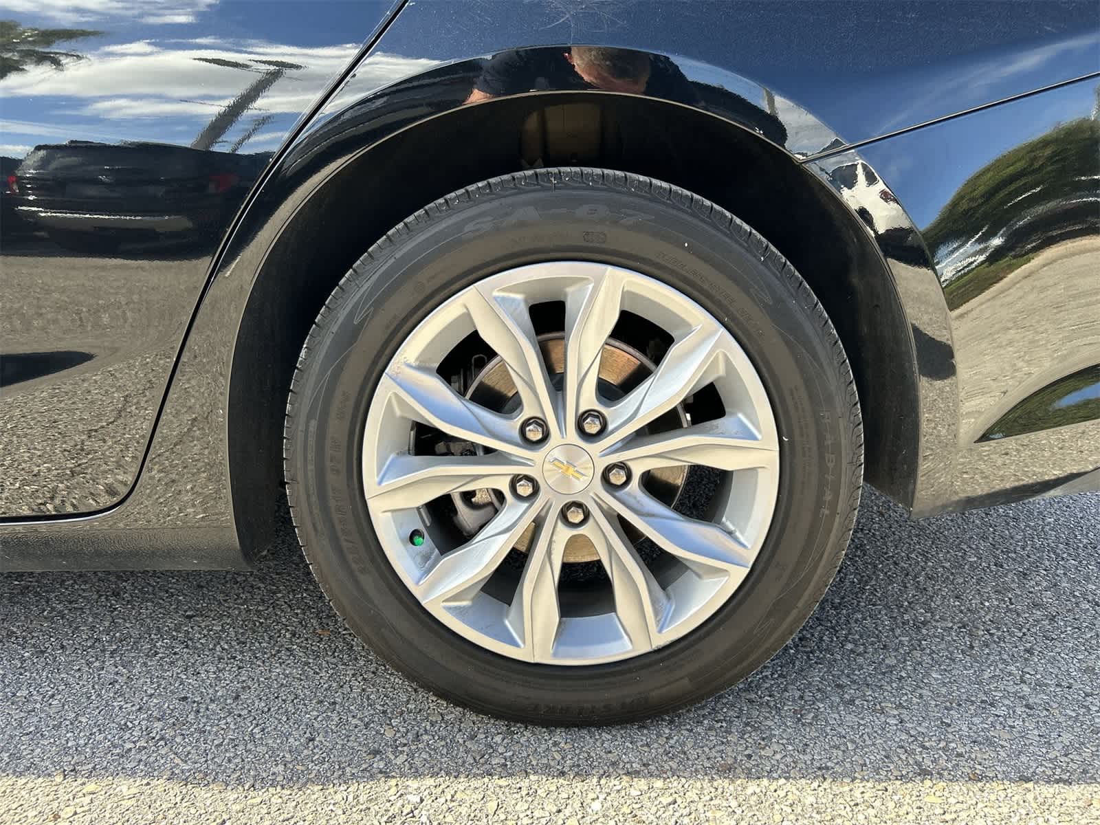 Thumbnail: 2023 Chevrolet Malibu - 8