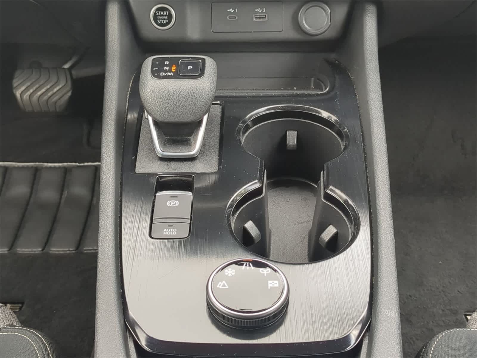 2023 Nissan Rogue SV 18