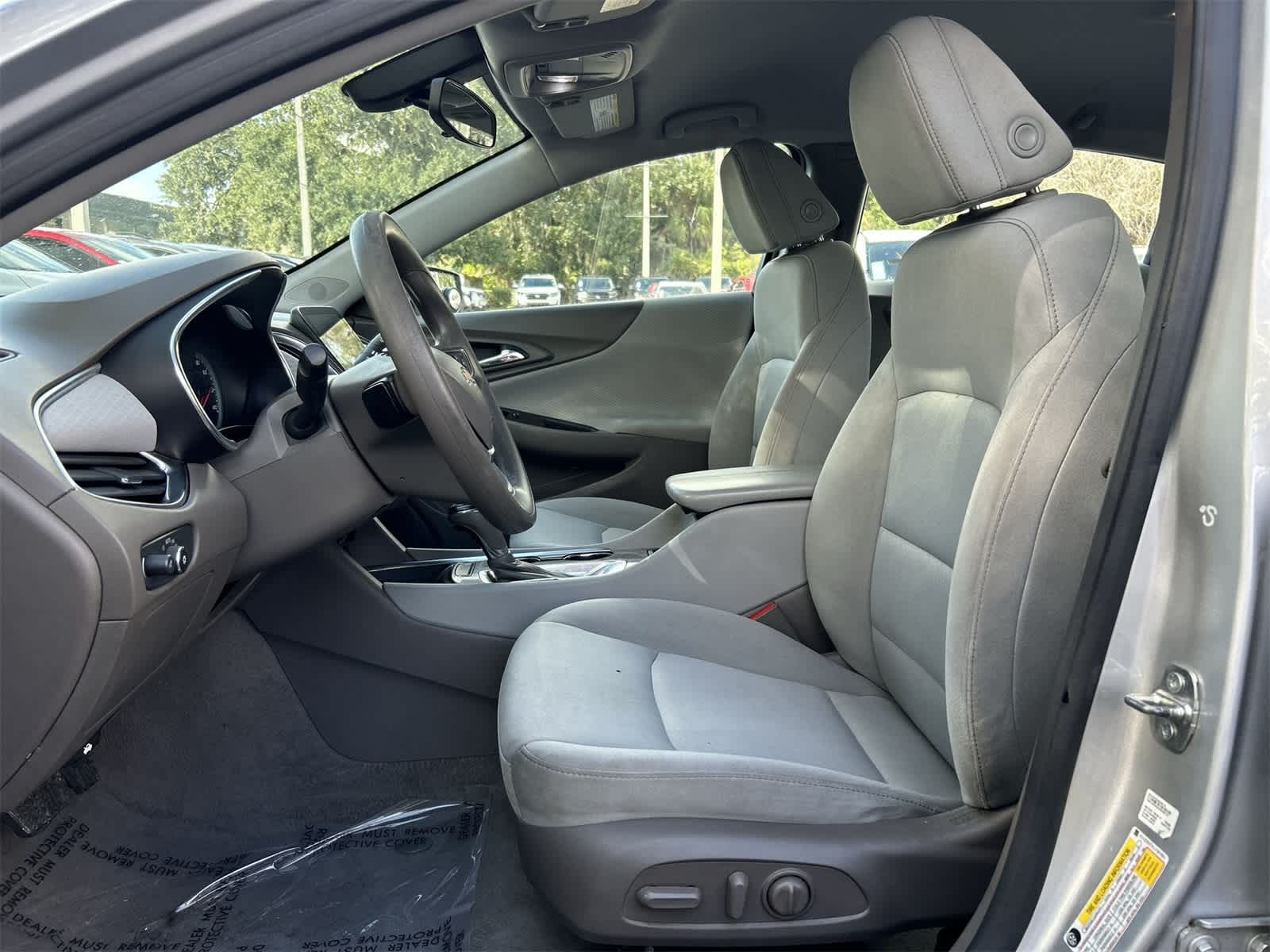 Thumbnail: 2020 Chevrolet Malibu - 11