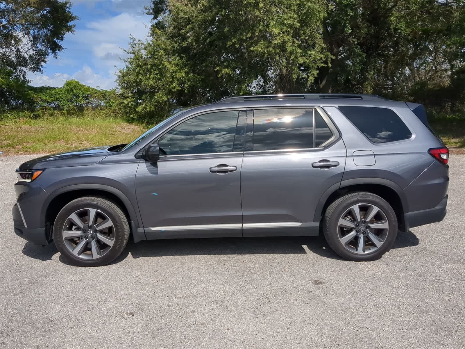 Thumbnail: 2023 Honda Pilot - 3