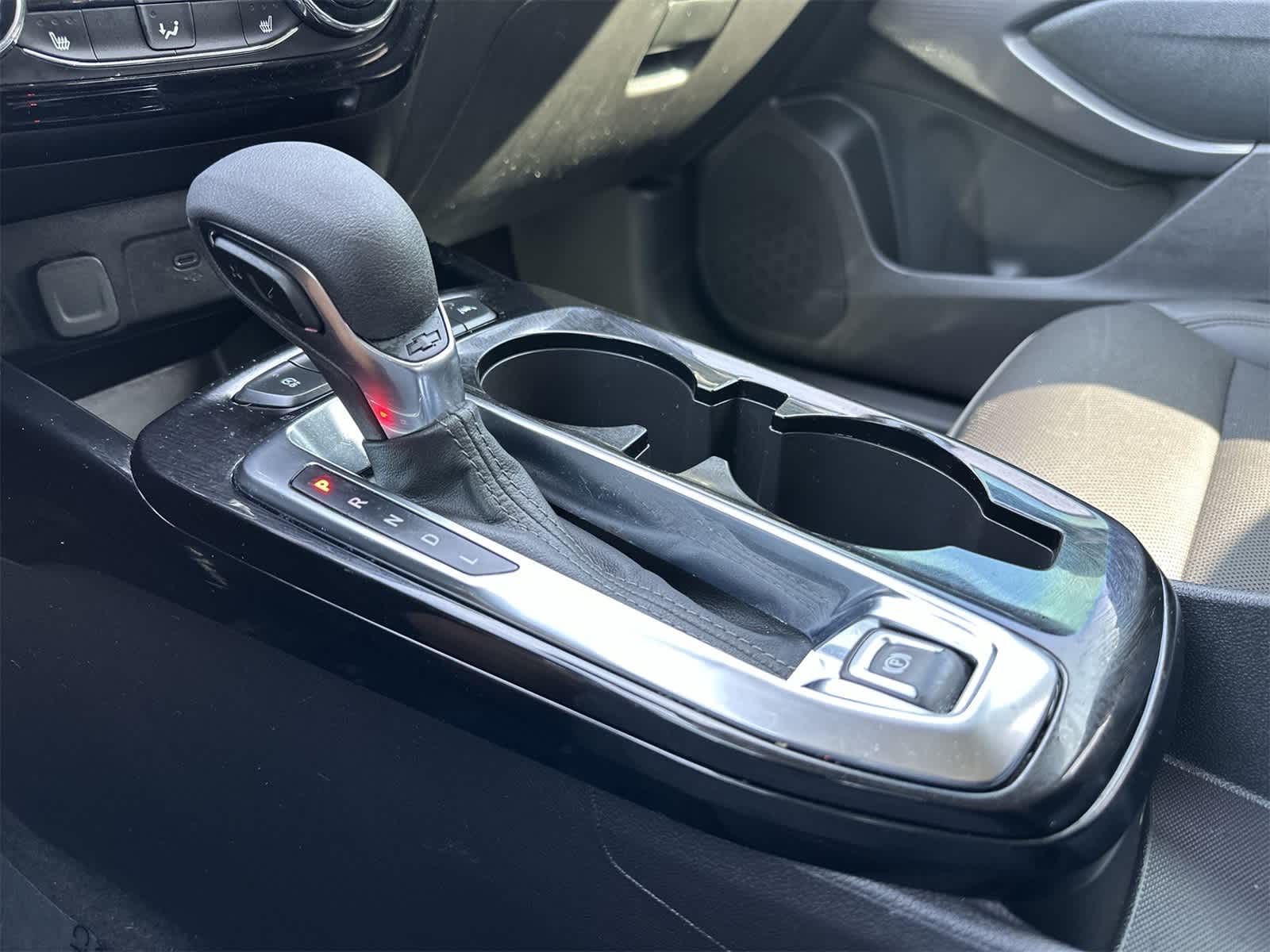 Thumbnail: 2025 Chevrolet Trax - 15