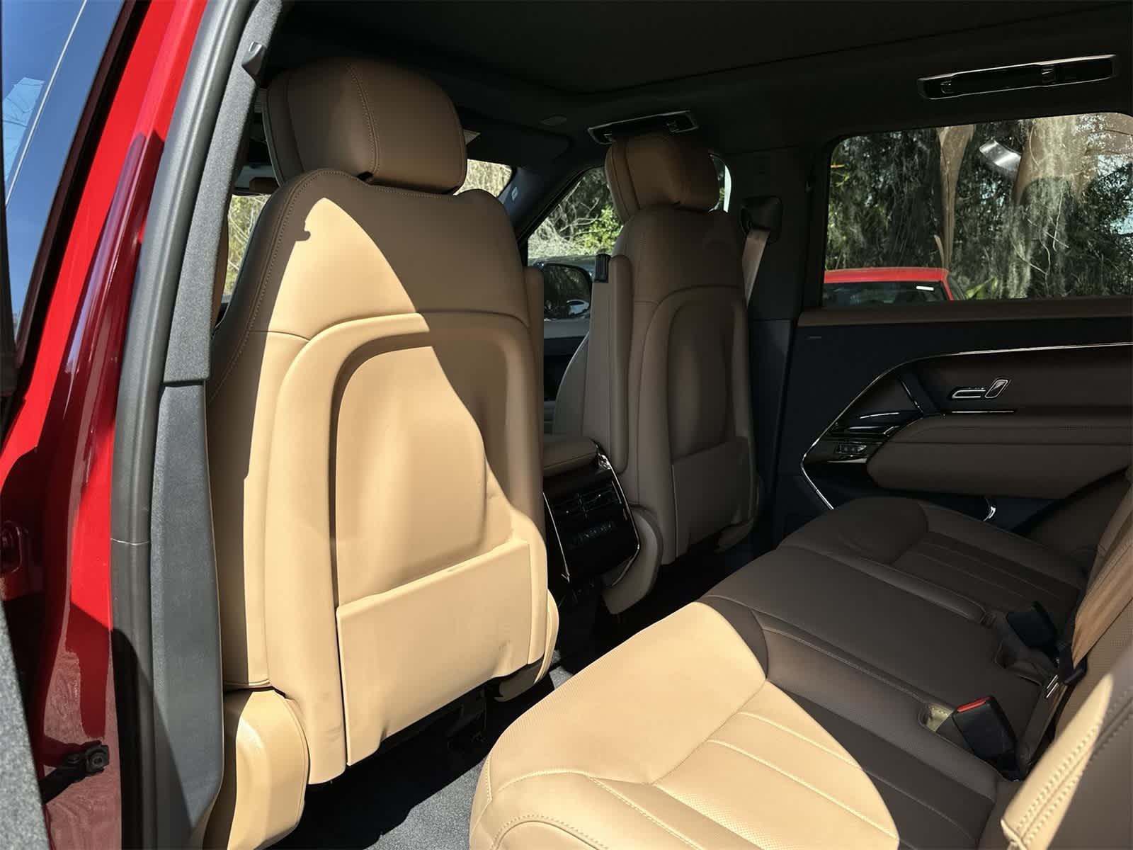 Thumbnail: 2023 Land Rover Range Rover Sport - 11