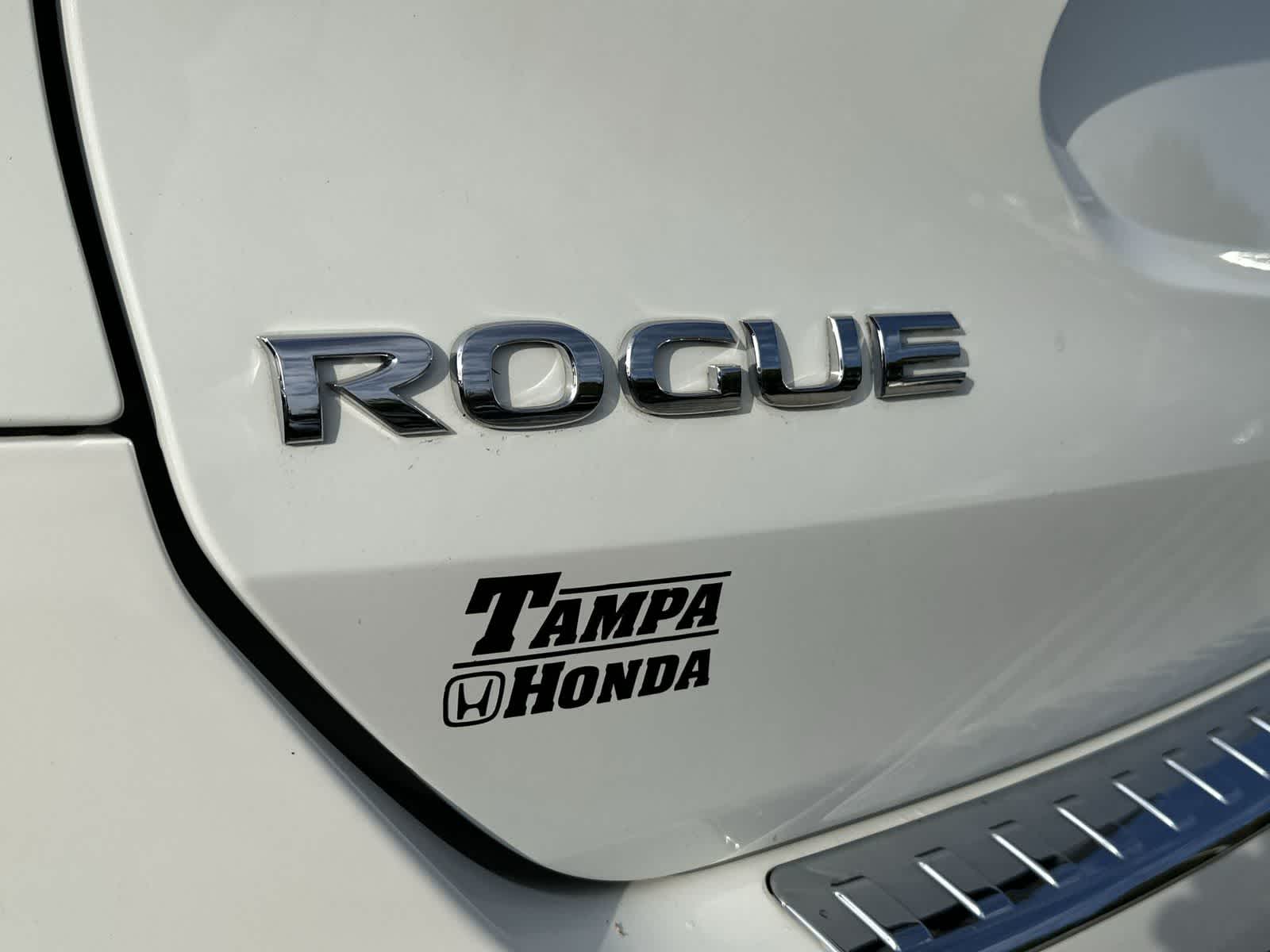 Thumbnail: 2016 Nissan Rogue - 8