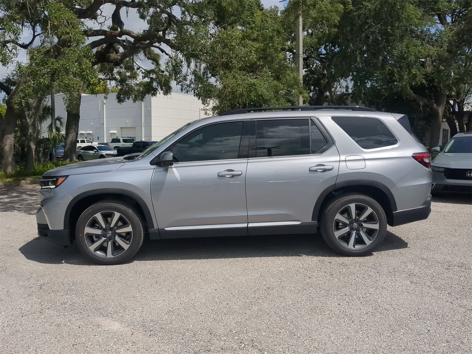 2025 Honda Pilot Touring 3