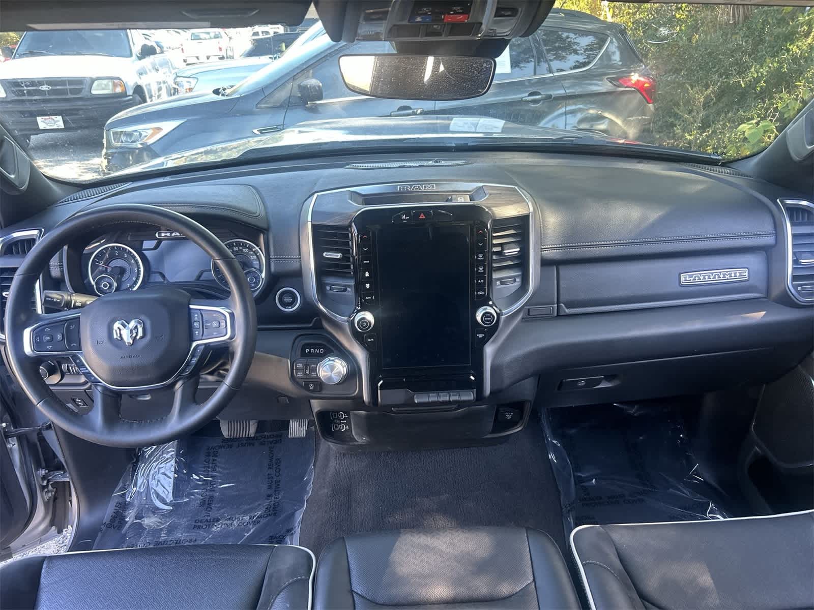 Thumbnail: 2025 RAM 1500 - 10