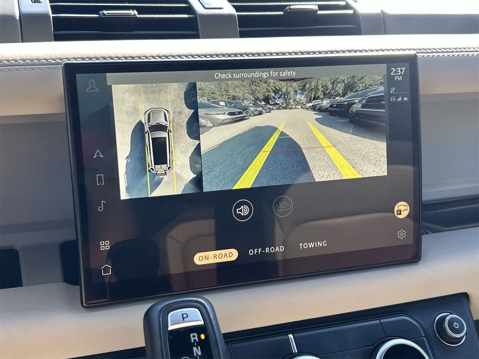 Thumbnail: 2023 Land Rover Defender - 22