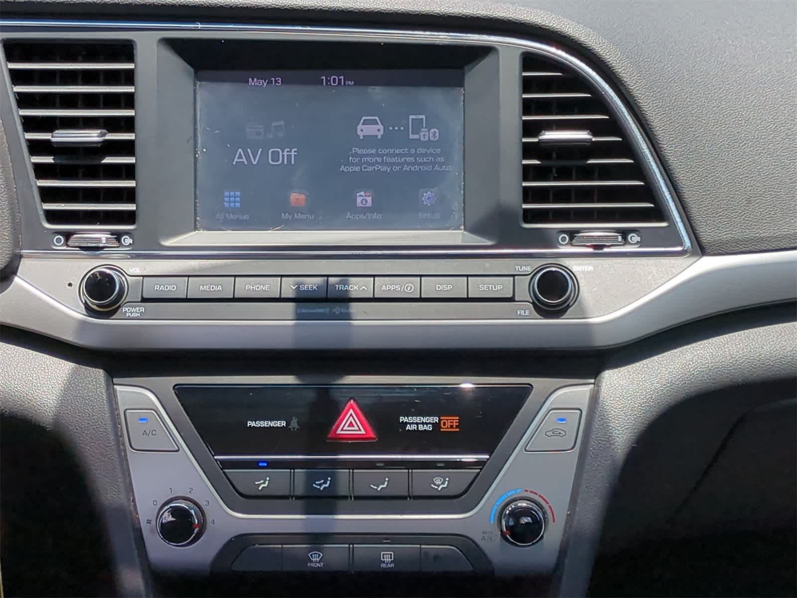 Thumbnail: 2018 Hyundai Elantra - 17