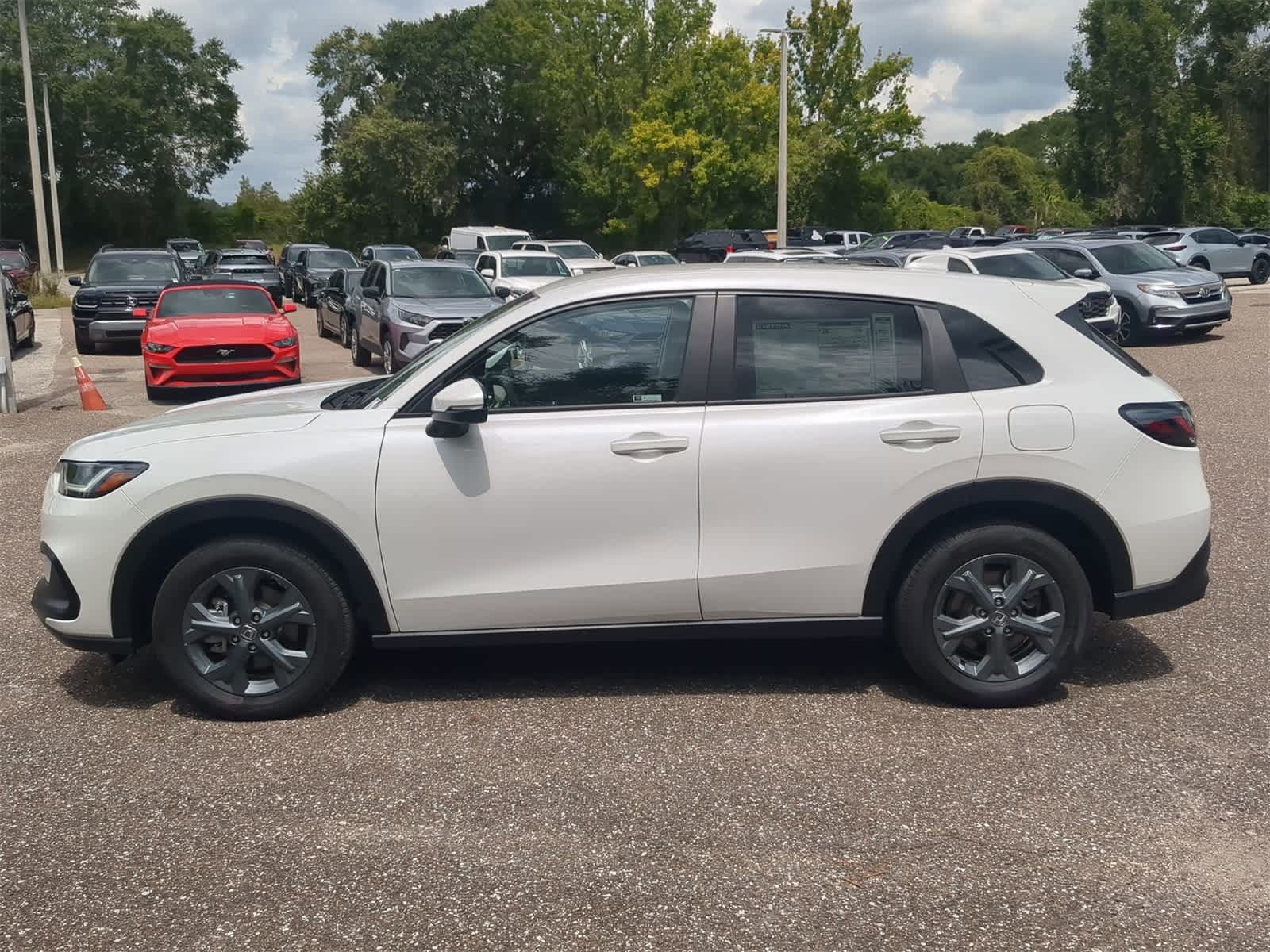 Thumbnail: 2026 Honda HR-V - 3