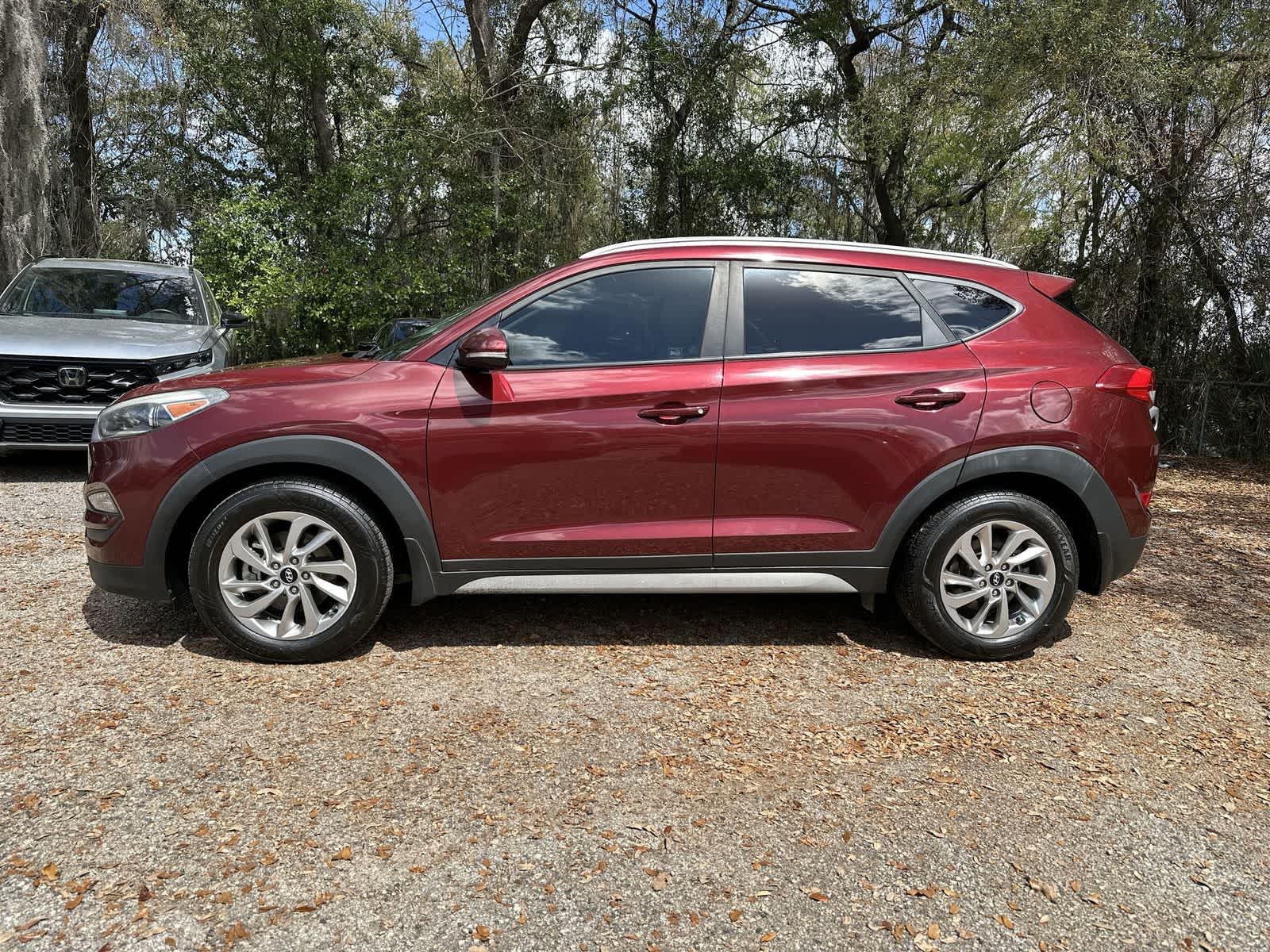 Thumbnail: 2017 Hyundai Tucson - 4