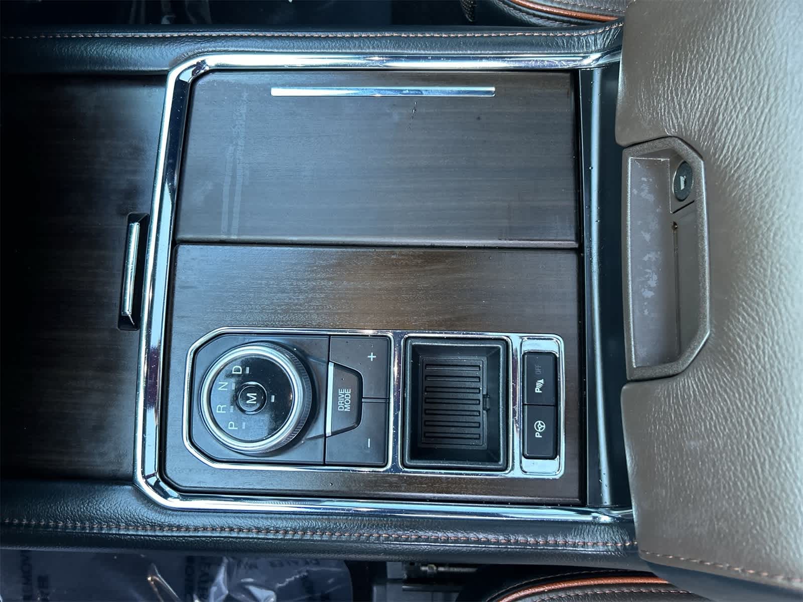 Thumbnail: 2021 Ford Expedition - 17