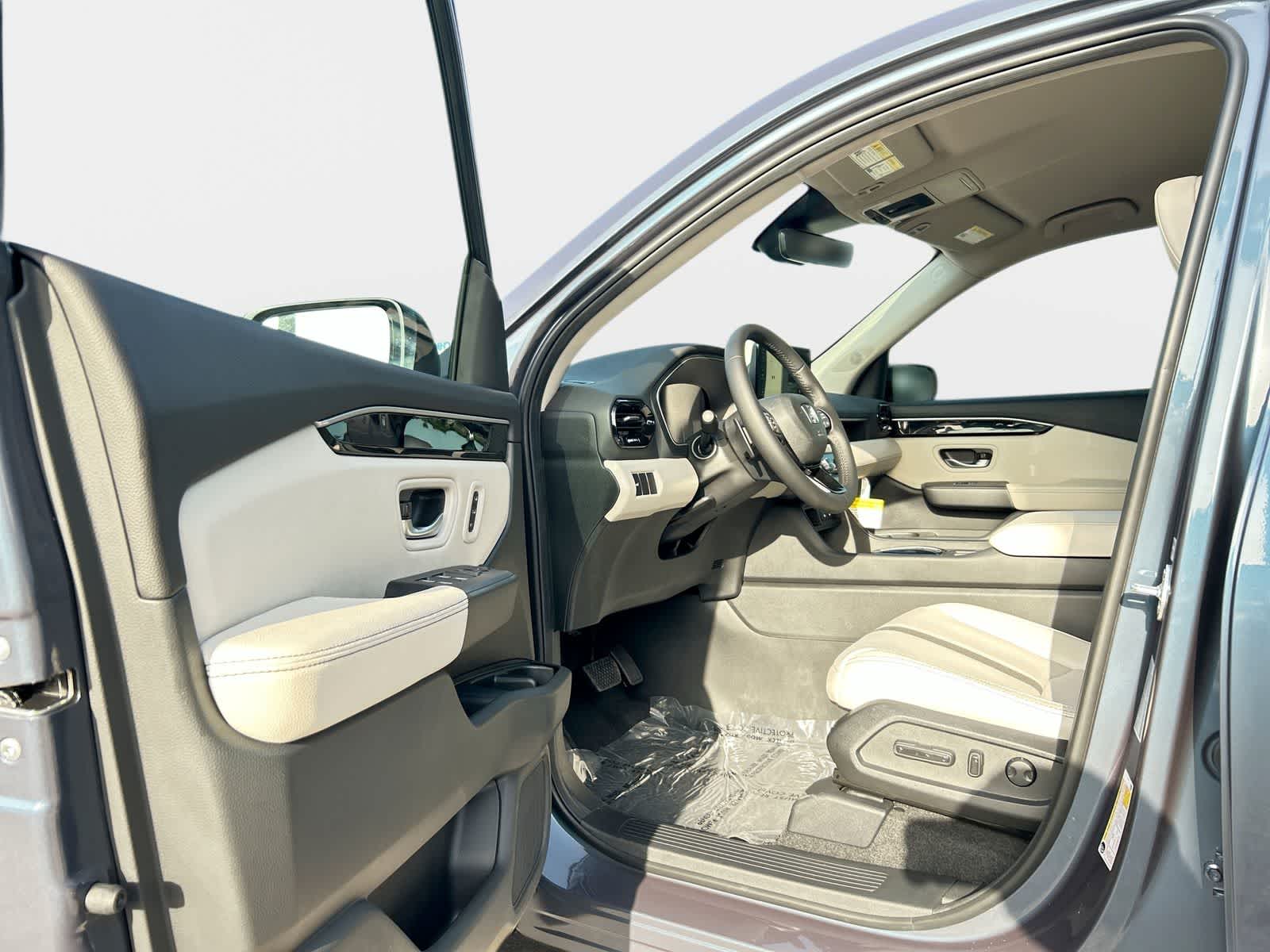 Thumbnail: 2026 Honda Pilot - 10