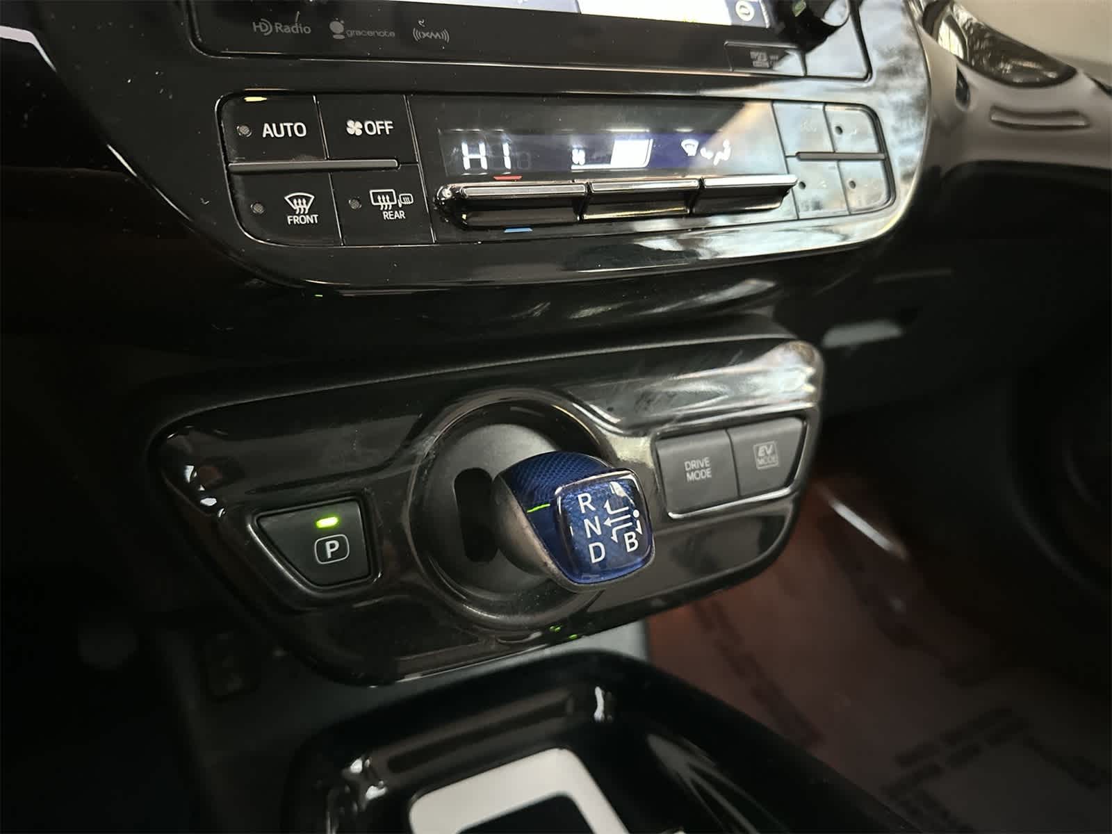 Thumbnail: 2016 Toyota Prius - 17